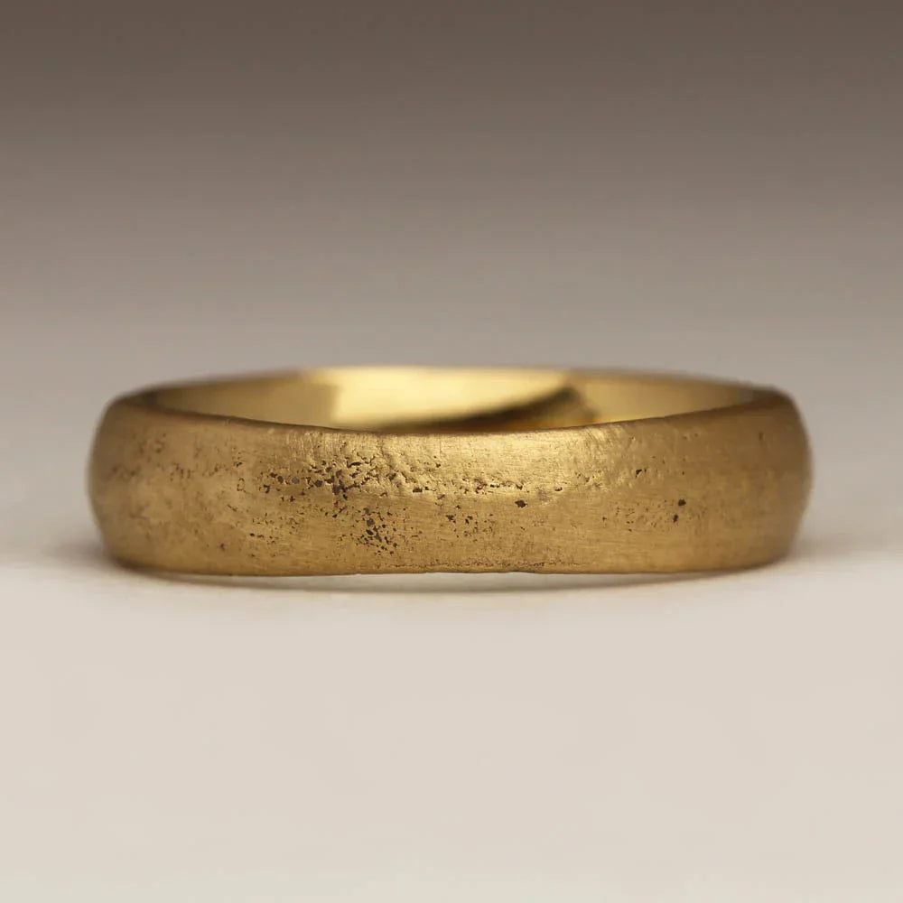 Vintage Simplicity Gold Ring
