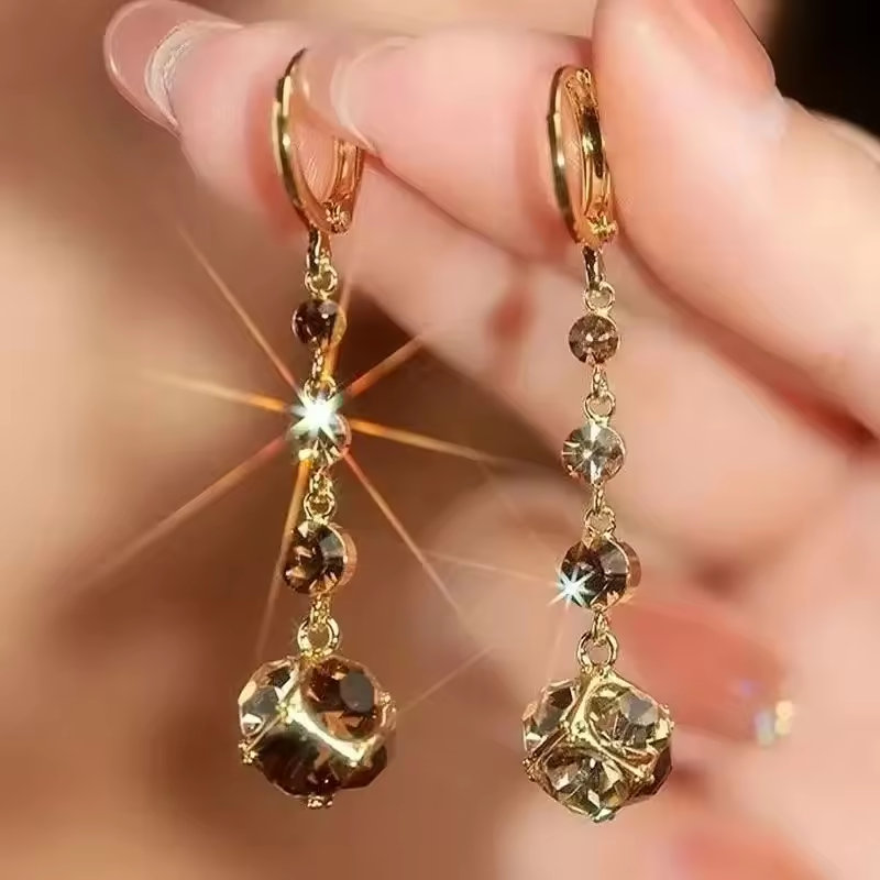 Vintage Dangling Bright Earrings