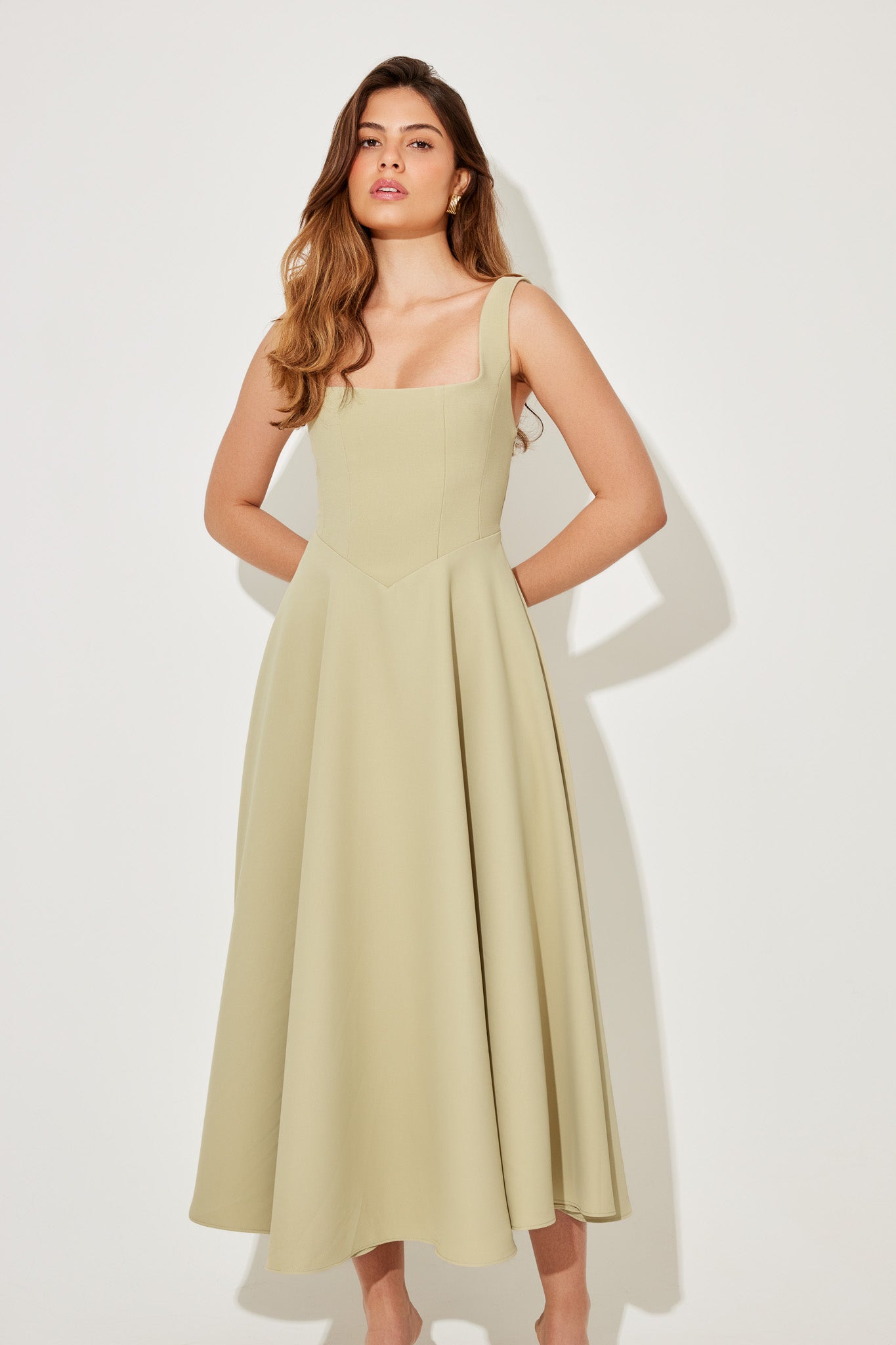 Amelia™ | Timeless Flowy Midi Dress