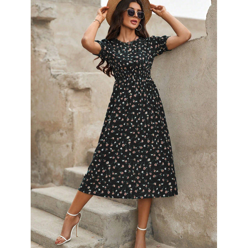 Amelia - Dress with Round Neckline and Floral Pattern