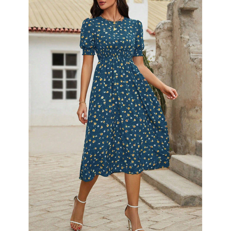 Amelia - Dress with Round Neckline and Floral Pattern