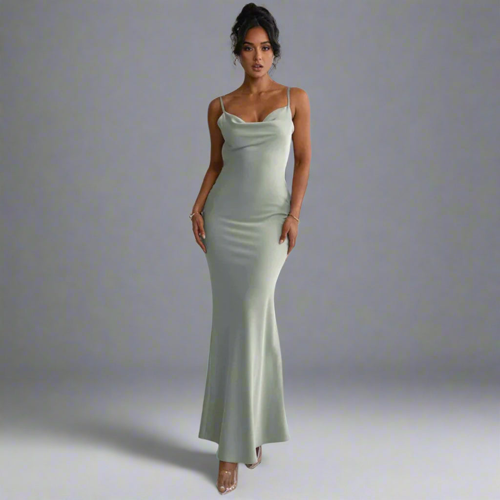 Magdalena | Elegant Backless Dress