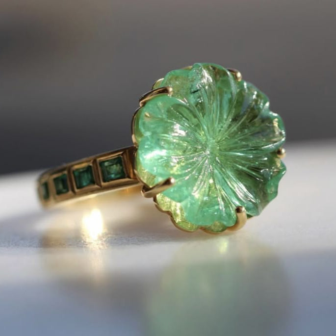 Vintage Green Blossom Gold Ring