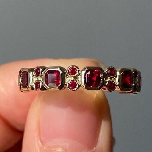 Vintage Red Crystals Ring