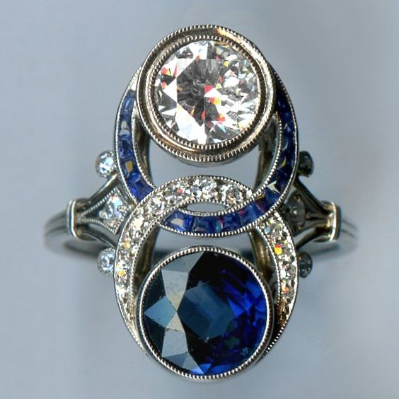 Vintage Blue Crystal Knotted Ring