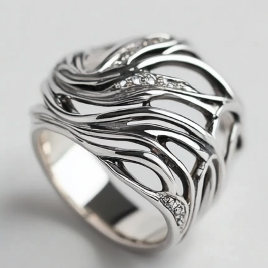 Vintage Silver Wavy Zirconia Hollow Ring