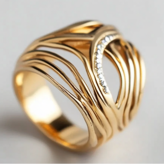Vintage Gold Wavy Zirconia Hollow Ring