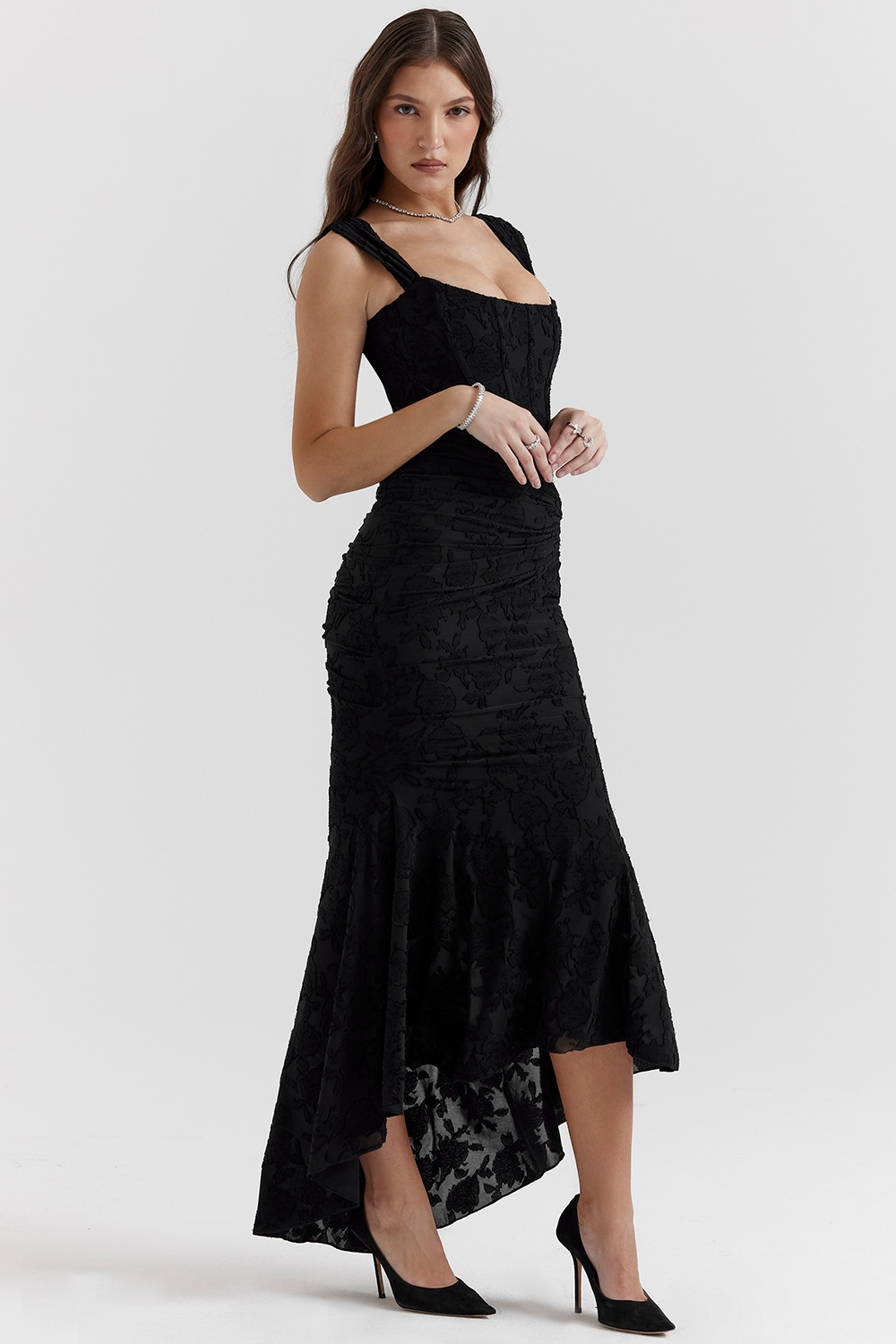 Dove - Elegant Slim Cut Lace Maxi Dress