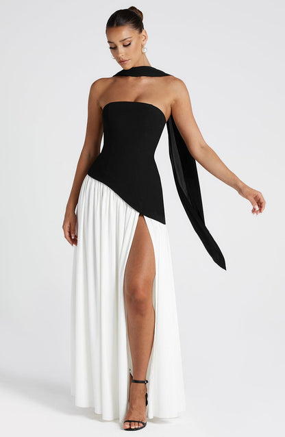 Bronte - Elegant Backless Pleated Maxi Dress