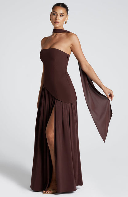 Bronte - Elegant Backless Pleated Maxi Dress