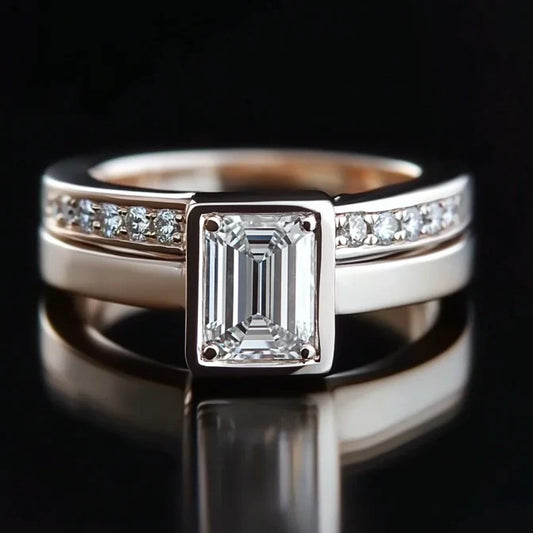 Vintage Elegance Silver Zirconia Ring